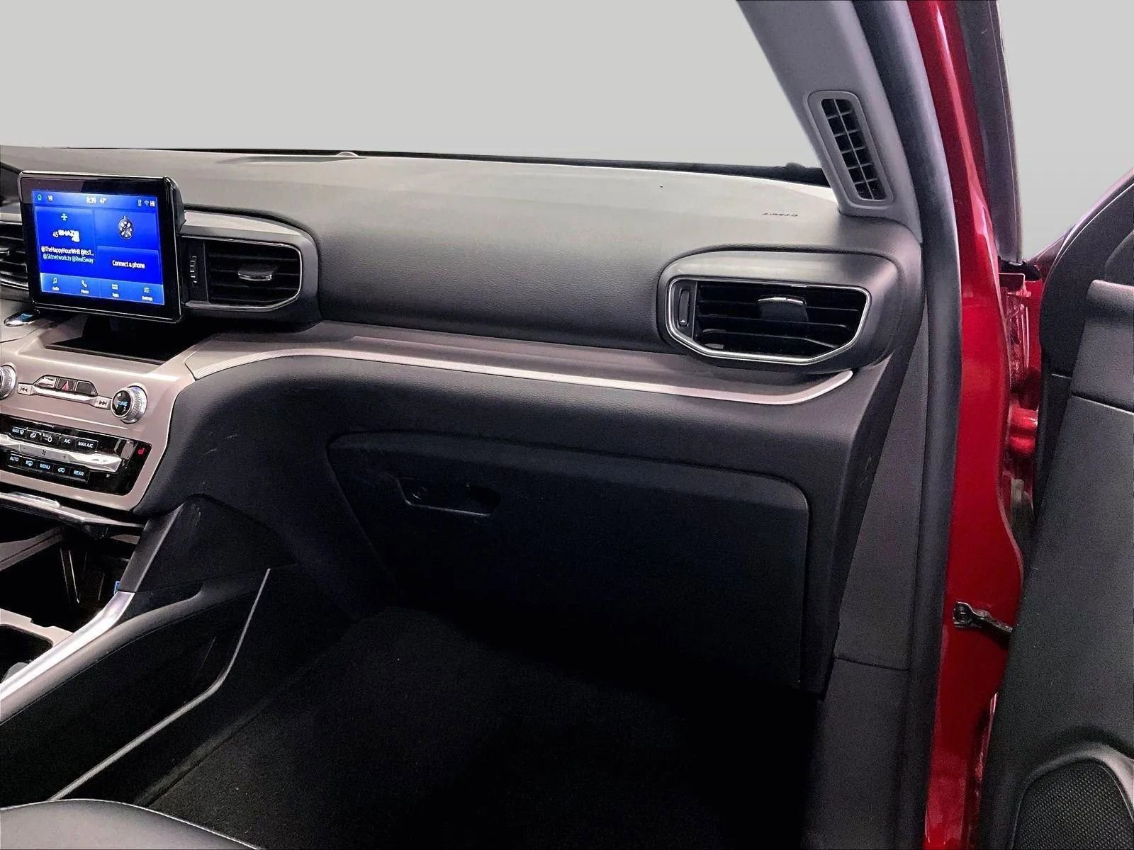 Certified 2023 Ford Explorer XLT w/ Equipment Group 202A image 15