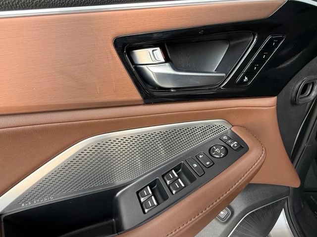 Used 2023 Acura MDX FWD w/ Technology Package image 13