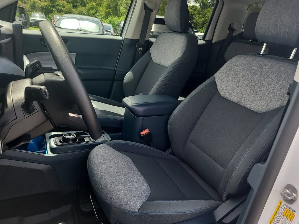 Certified 2025 Ford Maverick XLT FWD image 17