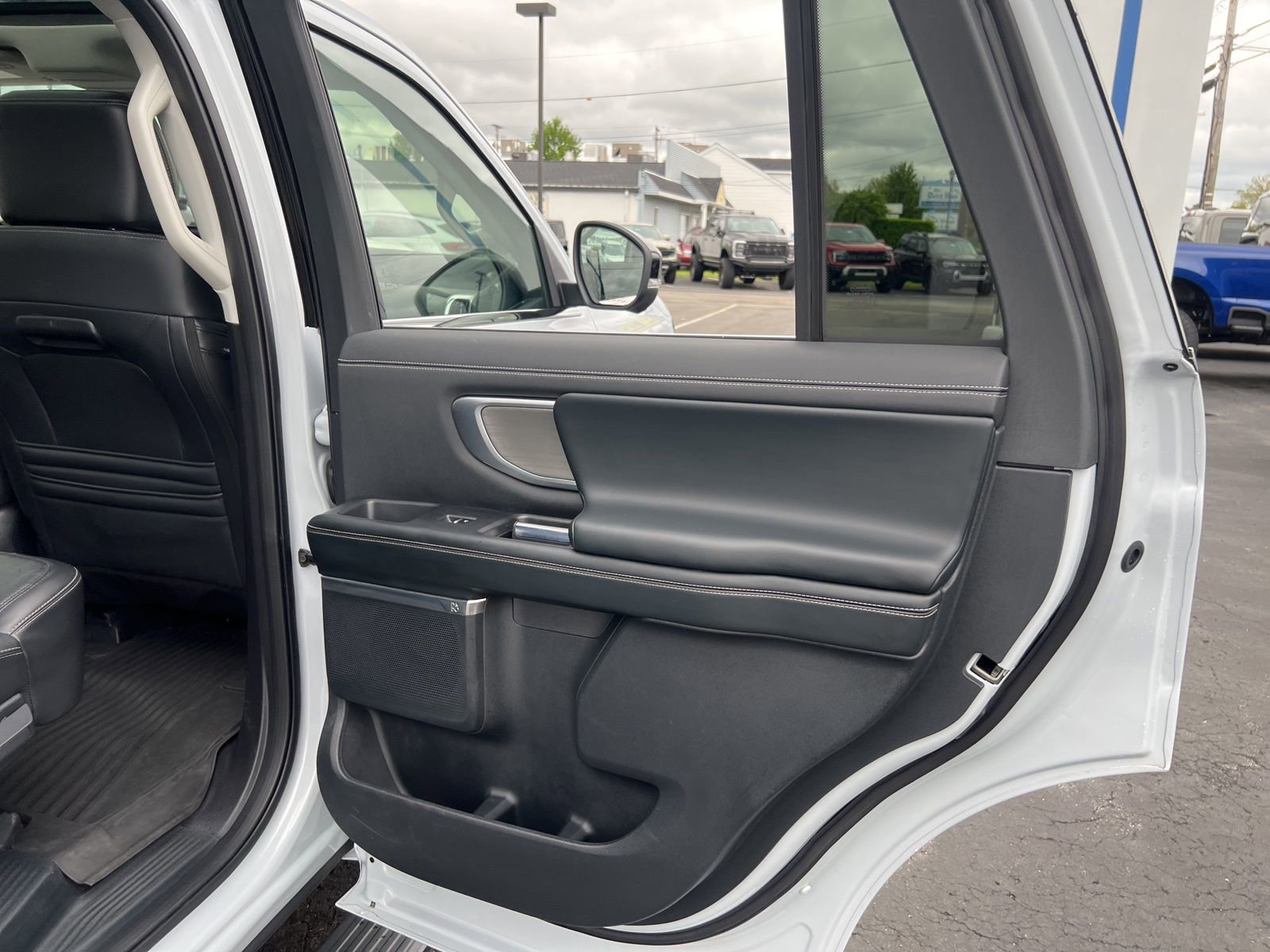 Certified 2025 Ford Expedition Platinum AWD/4WD image 74