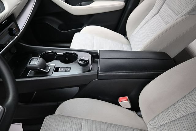 Used 2023 Nissan Rogue SV AWD/4WD image 25