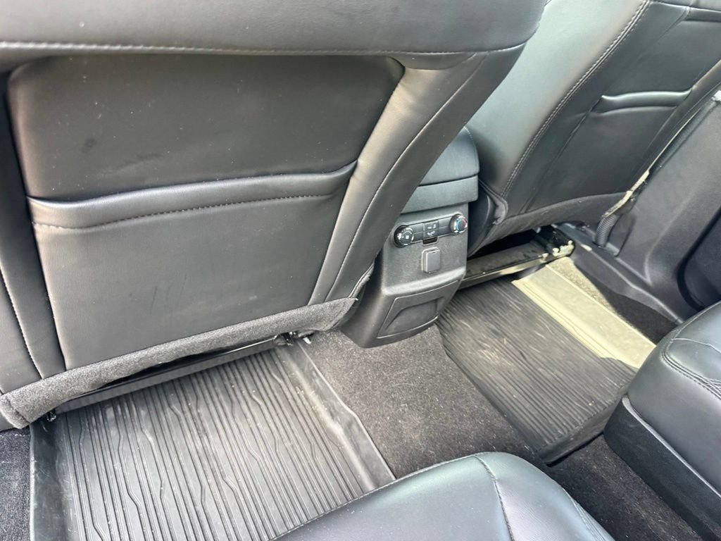 Certified 2019 Ford Explorer XLT w/ Equipment Group 202A AWD/4WD image 11