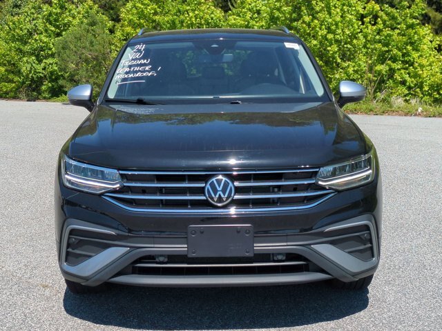 Used 2024 Volkswagen Tiguan Wolfsburg Edition w/ Panoramic Sunroof Package AWD/4WD image 9