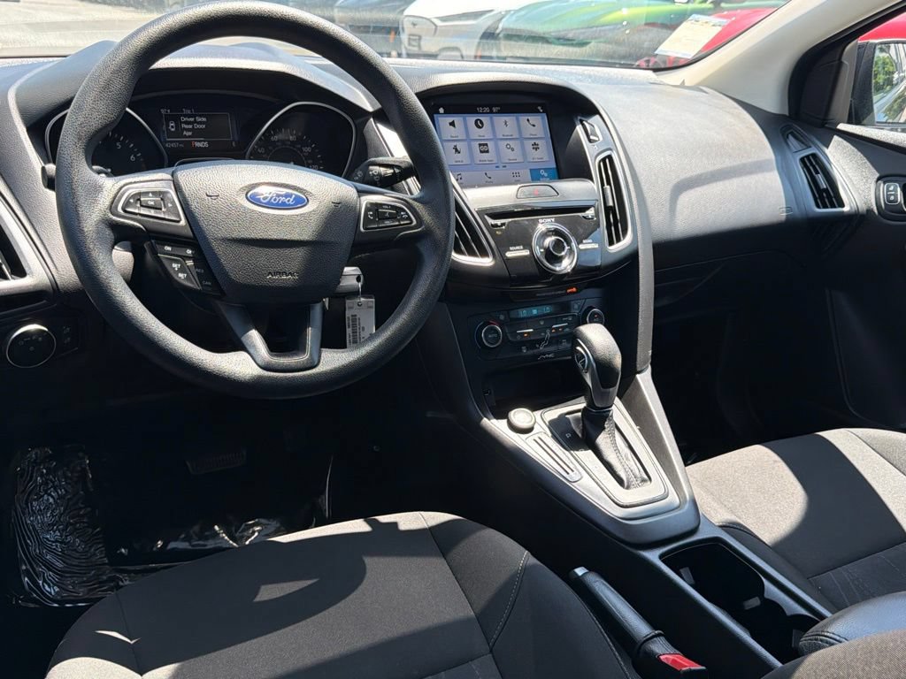 Certified 2017 Ford Focus SEL FWD image 33