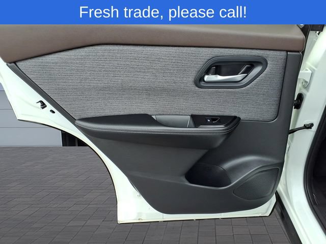 Used 2023 Nissan Rogue SV AWD/4WD image 11