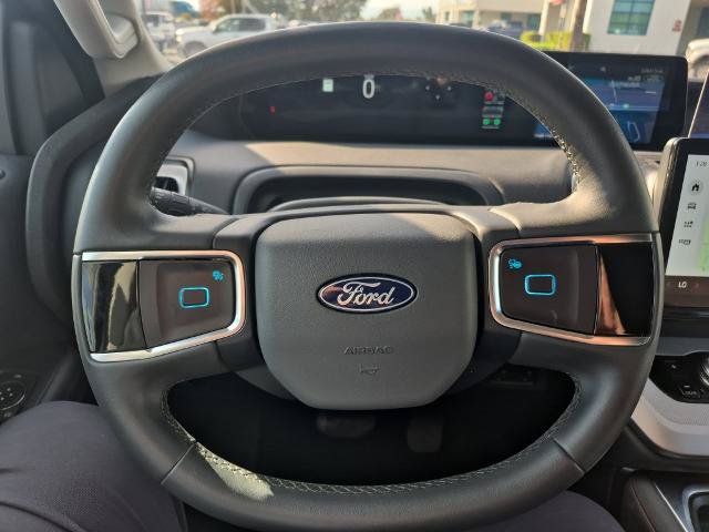 Certified 2025 Ford Expedition Active AWD/4WD image 13