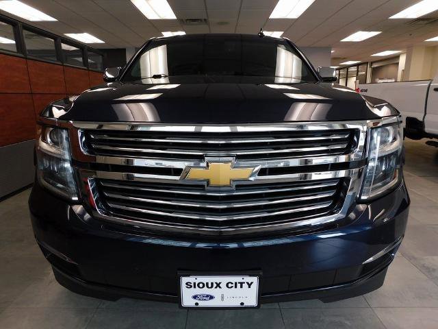 Used 2019 Chevrolet Suburban Premier image 3