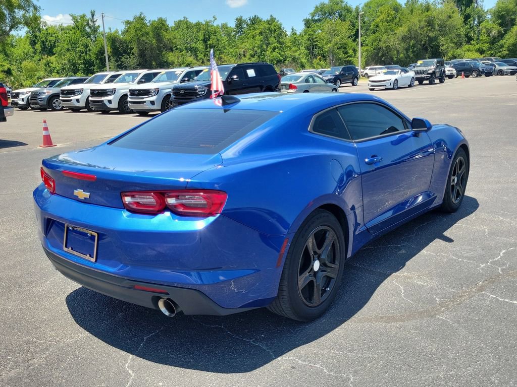 Used 2023 Chevrolet Camaro LT RWD image 6