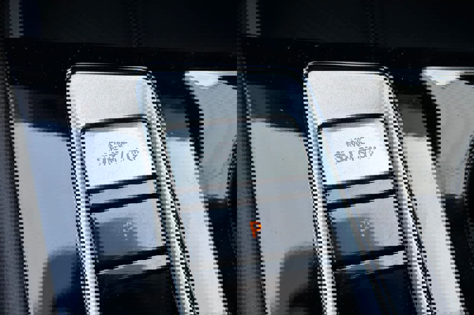 Used 2024 Volkswagen Atlas Cross Sport SEL R-Line image 23