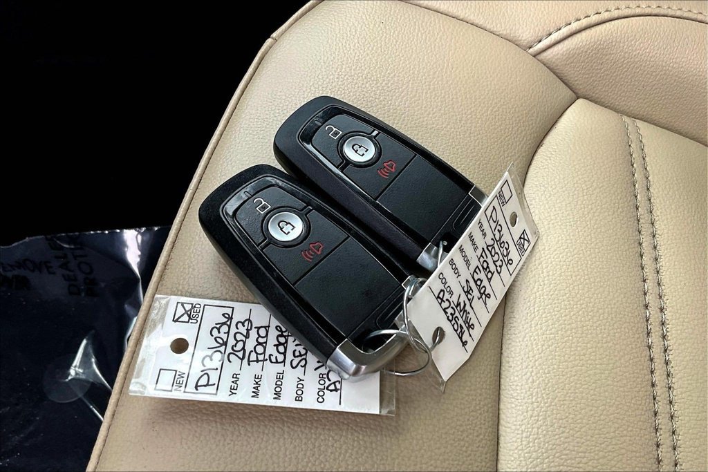 Certified 2023 Ford Edge SEL w/ Cargo Accessory Package AWD/4WD image 36