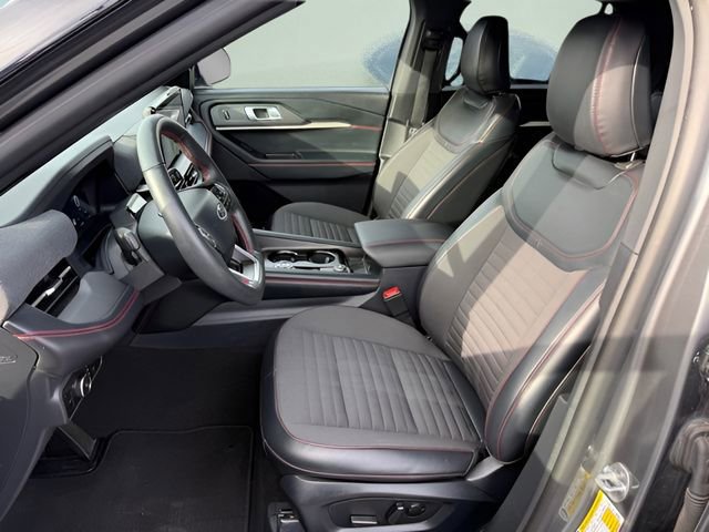 Certified 2025 Ford Explorer ST-Line image 21