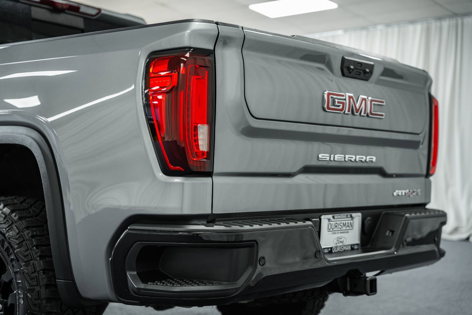 Used 2023 GMC Sierra 1500 AT4X image 6