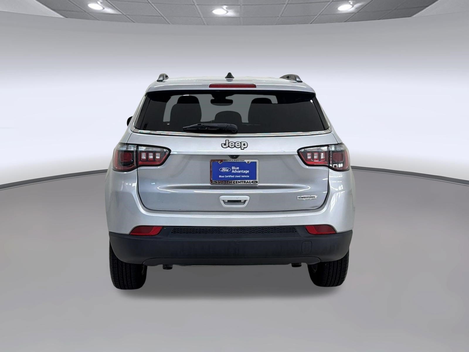 Used 2024 Jeep Compass Latitude AWD/4WD image 10