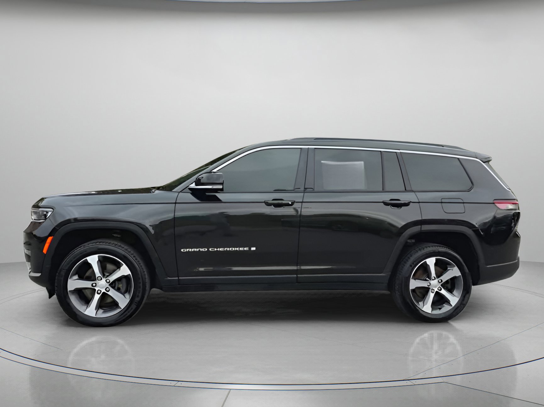 Used 2024 Jeep Grand Cherokee L Limited image 8