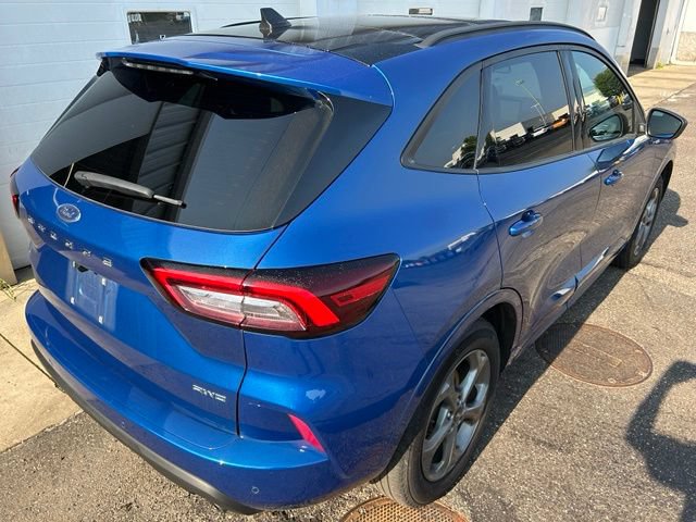 Certified 2023 Ford Escape ST-Line w/ Tech Pack #1 AWD/4WD image 5