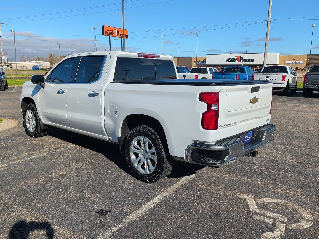 Used 2023 Chevrolet Silverado 1500 LTZ w/ Technology Package AWD/4WD image 5