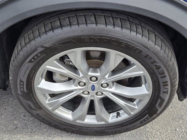 Certified 2022 Ford Explorer Limited RWD image 19
