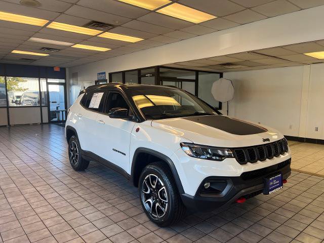 Used 2025 Jeep Compass Trailhawk