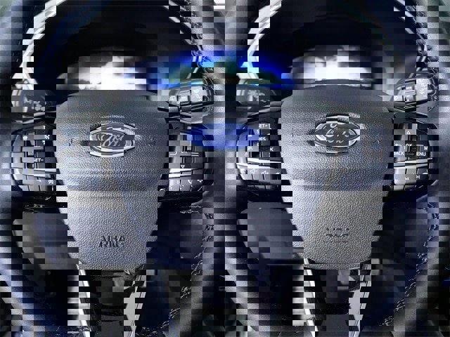 Certified 2022 Ford Escape Titanium w/ Class II Trailer Tow Package image 21