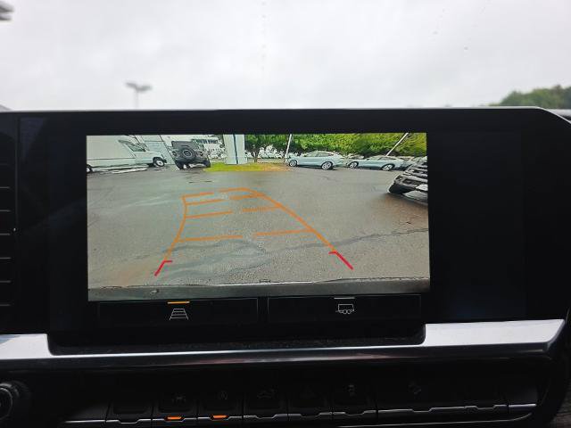 Used 2022 Chevrolet Silverado 1500 LT w/ Z71 Off-Road Package AWD/4WD image 34
