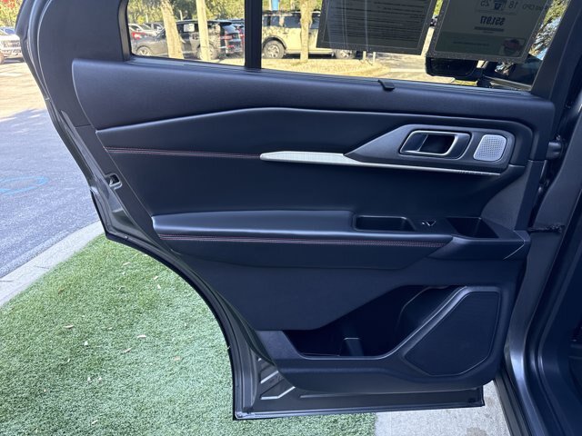 Certified 2025 Ford Explorer ST AWD/4WD image 19