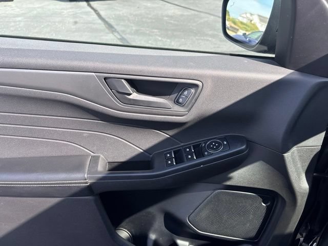 Certified 2023 Ford Escape Active AWD/4WD image 15
