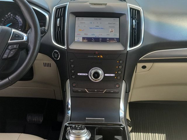 Certified 2020 Ford Edge Titanium FWD image 21