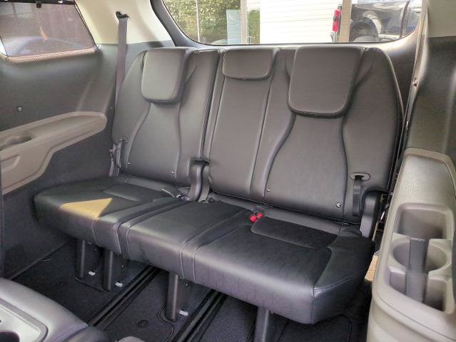 Used 2025 Kia Carnival EX FWD image 30