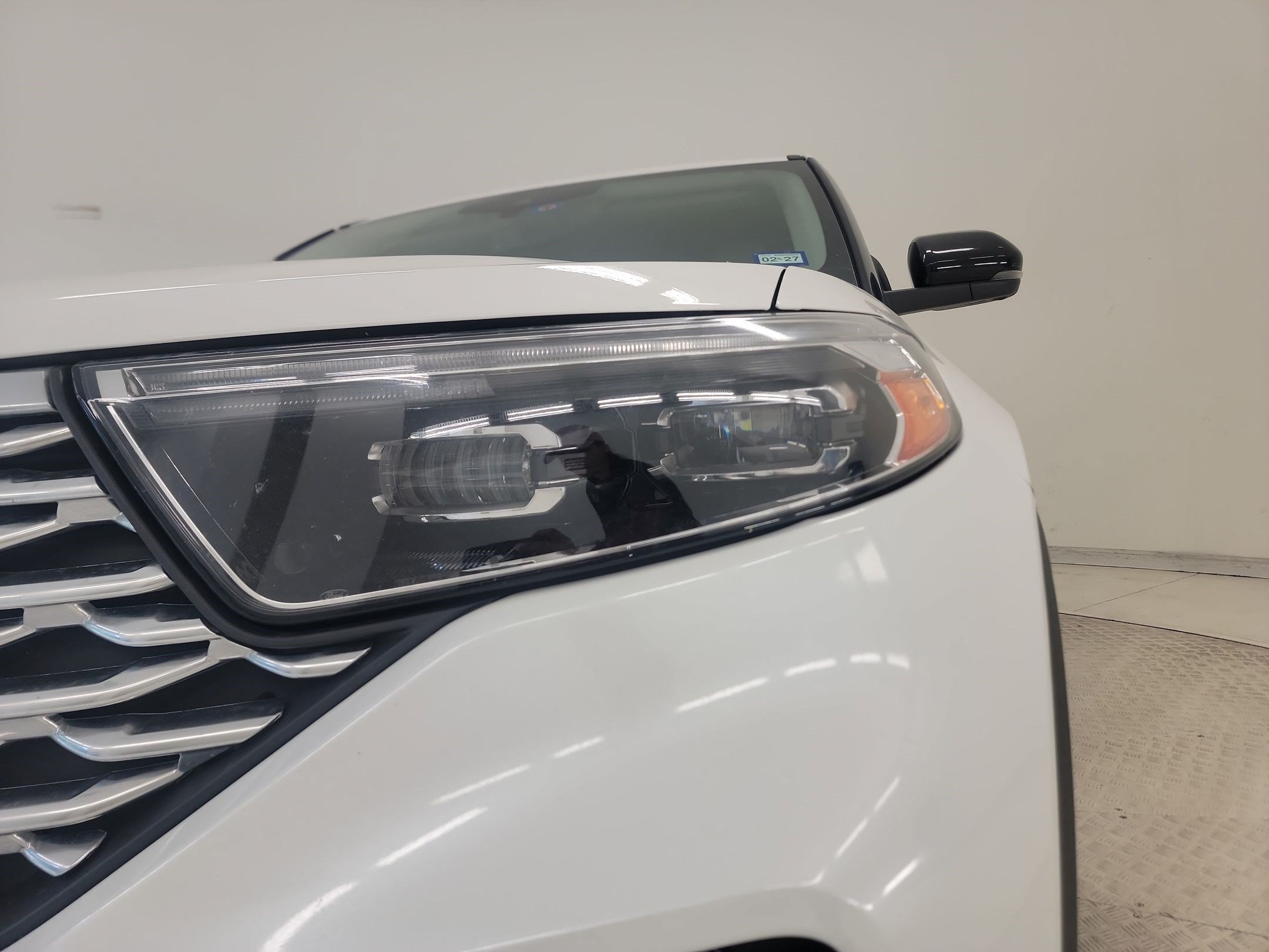 Certified 2022 Ford Explorer Platinum w/ Equipment Group 601A AWD/4WD image 9