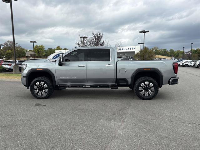 Used 2025 GMC Sierra 2500 Denali w/ Denali Reserve Package AWD/4WD image 8