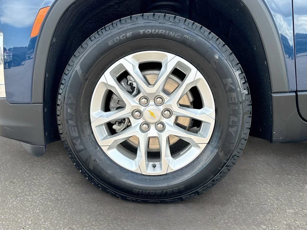 Used 2022 Chevrolet Traverse LS FWD image 29
