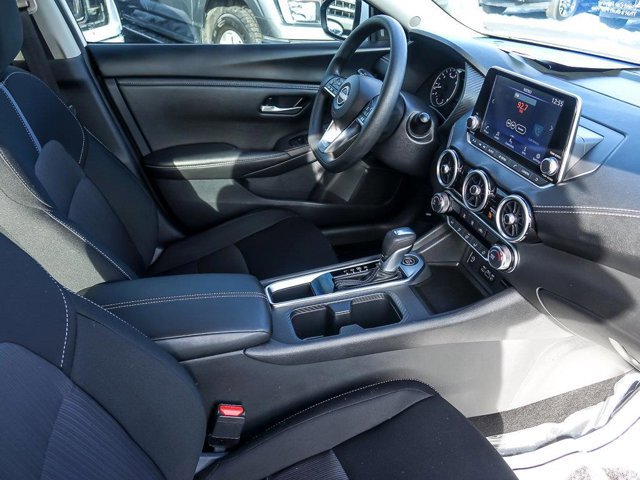 Used 2025 Nissan Sentra SV image 32