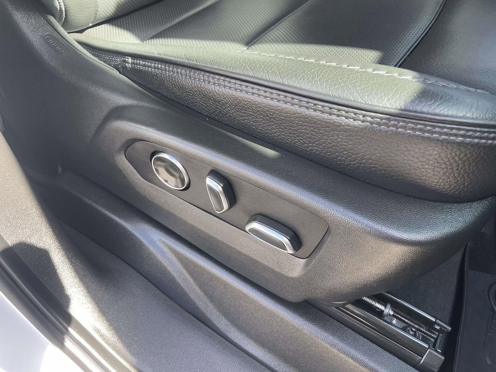 Used 2023 GMC Yukon Denali w/ Max Trailering Package image 31