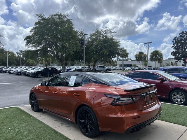 Used 2022 Nissan Maxima SR w/ Sport Mat Group FWD image 5