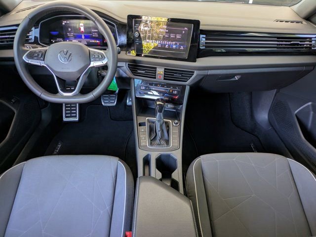 Used 2025 Volkswagen Jetta Sport image 12