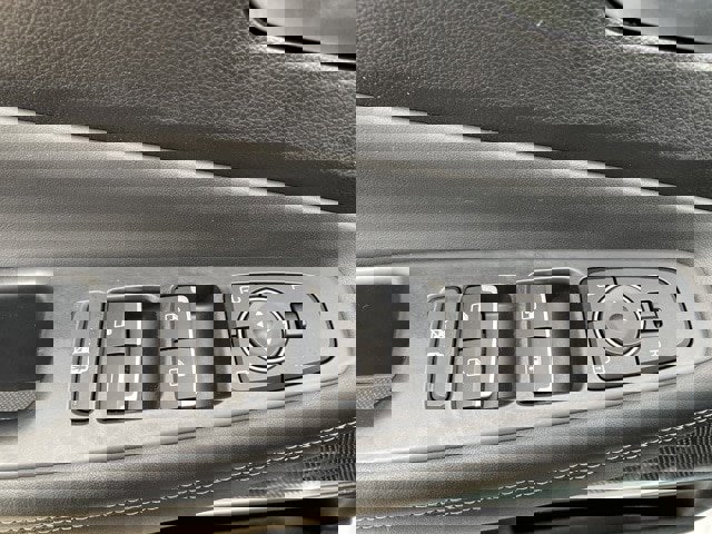 Used 2020 Hyundai Santa Fe Limited image 18