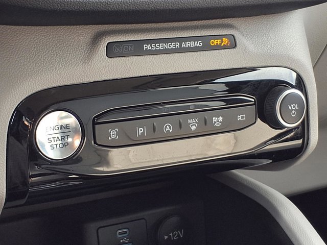 Certified 2023 Ford Escape Platinum w/ Premium Technology Package image 14