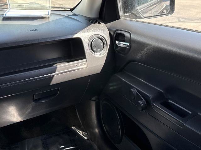 Used 2017 Jeep Patriot Sport FWD image 14