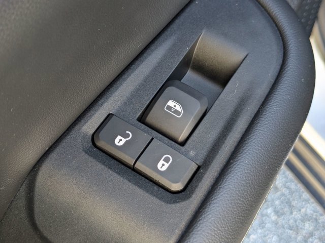 Used 2023 Jeep Grand Cherokee Altitude image 31