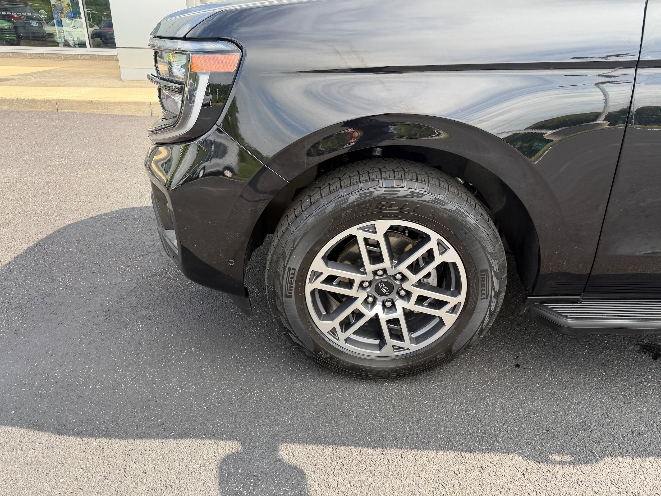 Certified 2025 Ford Expedition Active AWD/4WD image 11