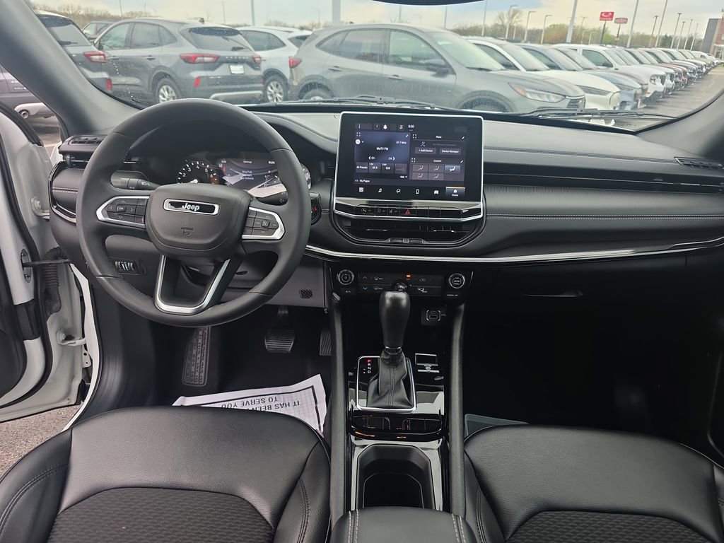 Used 2022 Jeep Compass Latitude FWD image 22