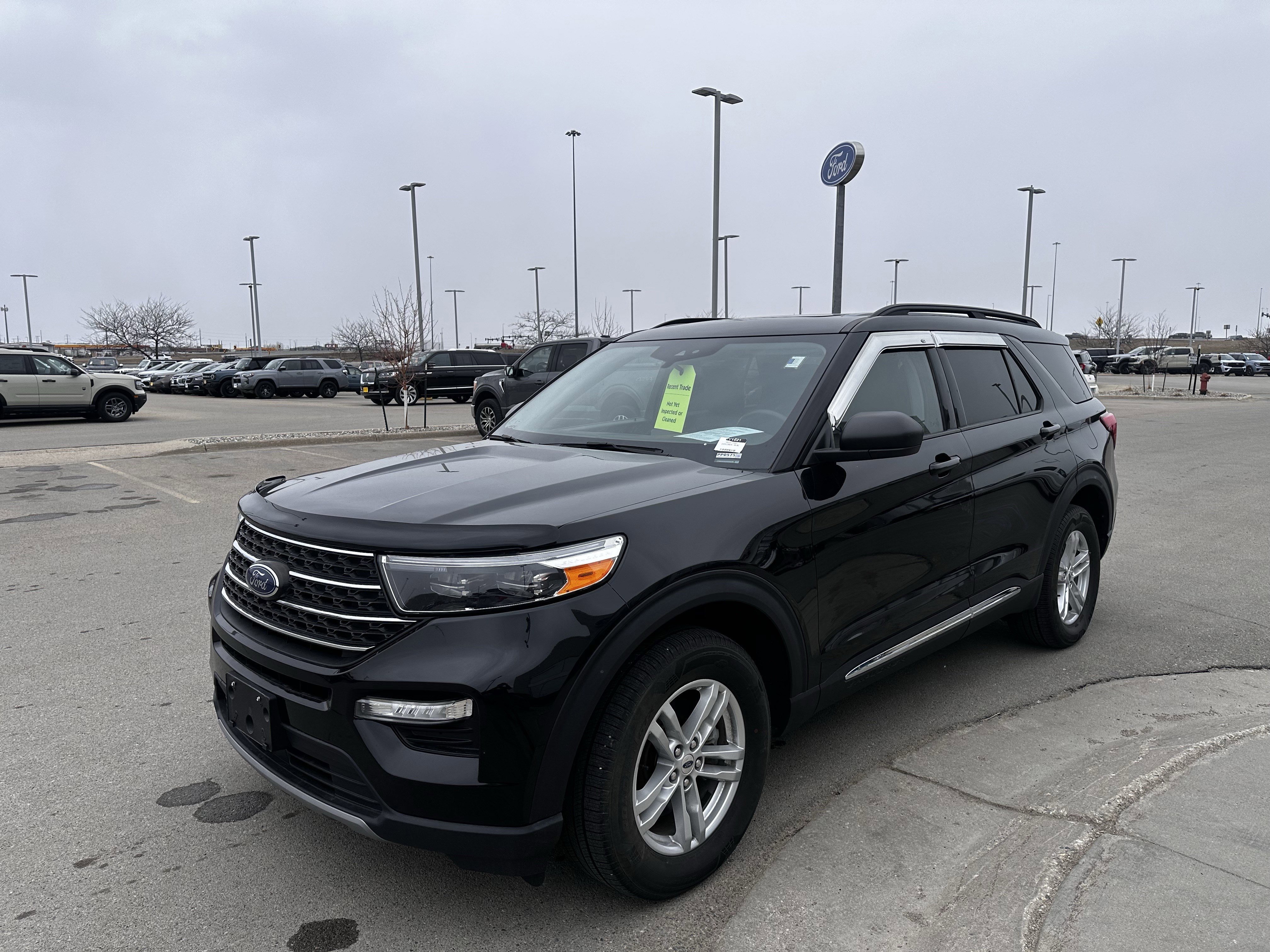 Certified 2022 Ford Explorer XLT image 2