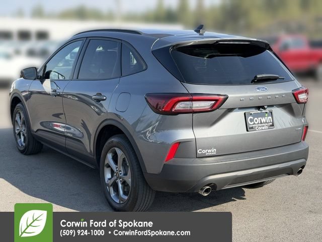 Certified 2025 Ford Escape ST-Line Select AWD/4WD image 17
