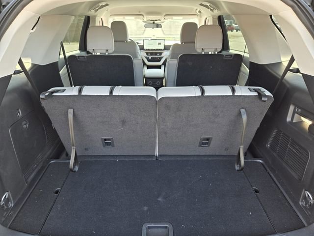 Certified 2025 Ford Explorer Active w/ Active Comfort Package RWD image 16