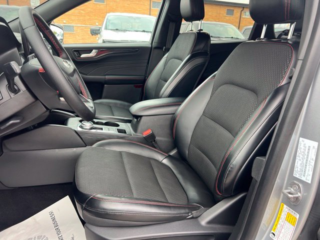 Certified 2024 Ford Escape ST-Line w/ Tech Pack #1 AWD/4WD image 18