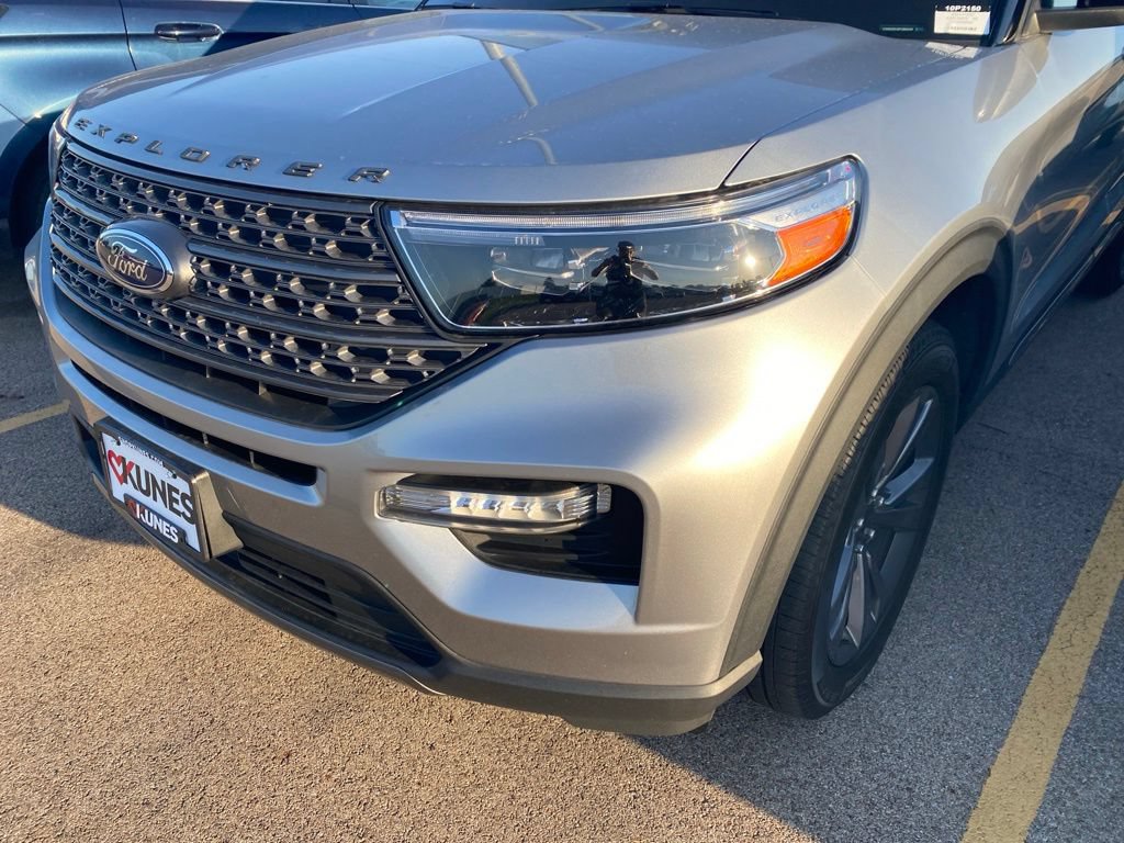 Certified 2023 Ford Explorer XLT w/ Equipment Group 202A AWD/4WD image 18