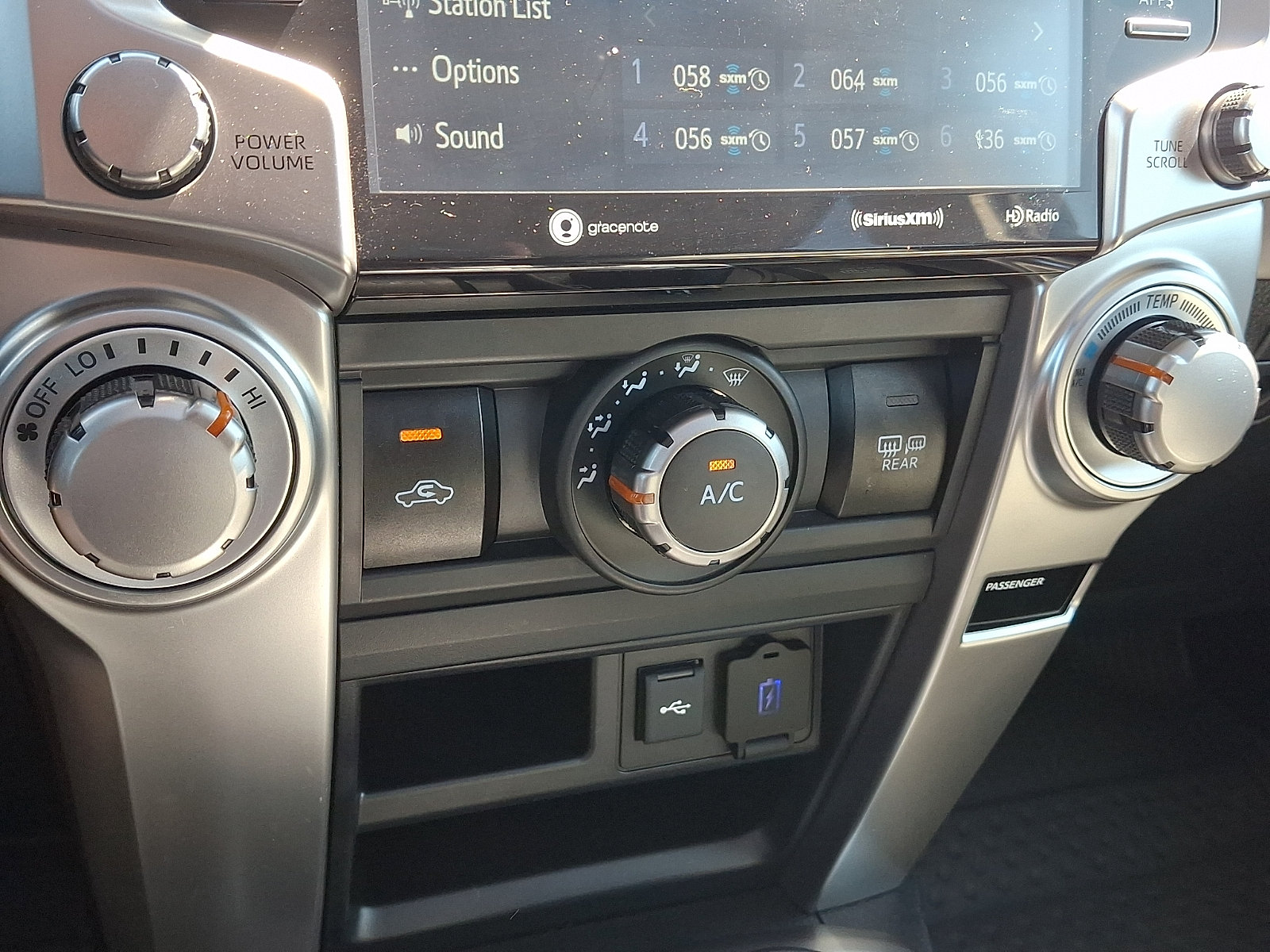 Used 2023 Toyota 4Runner SR5 Premium w/ Moonroof Package AWD/4WD image 23
