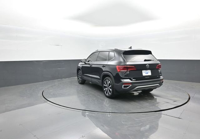 Used 2022 Volkswagen Taos SE image 5