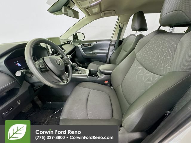 Used 2024 Toyota RAV4 XLE AWD/4WD image 20