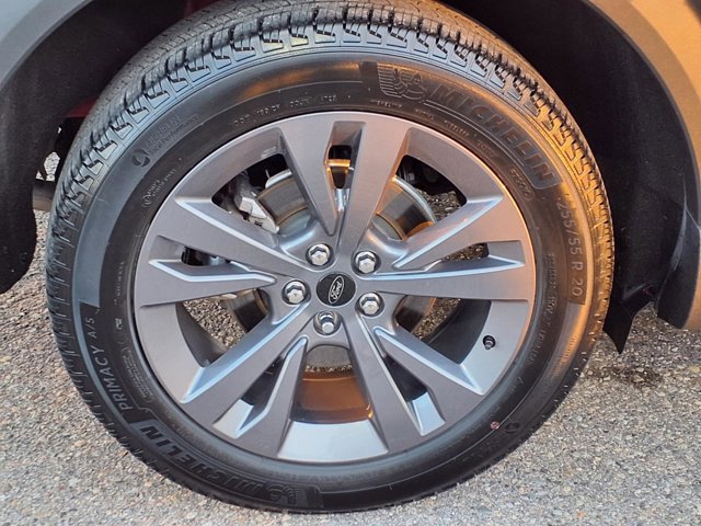 Certified 2023 Ford Explorer XLT w/ Equipment Group 202A image 31